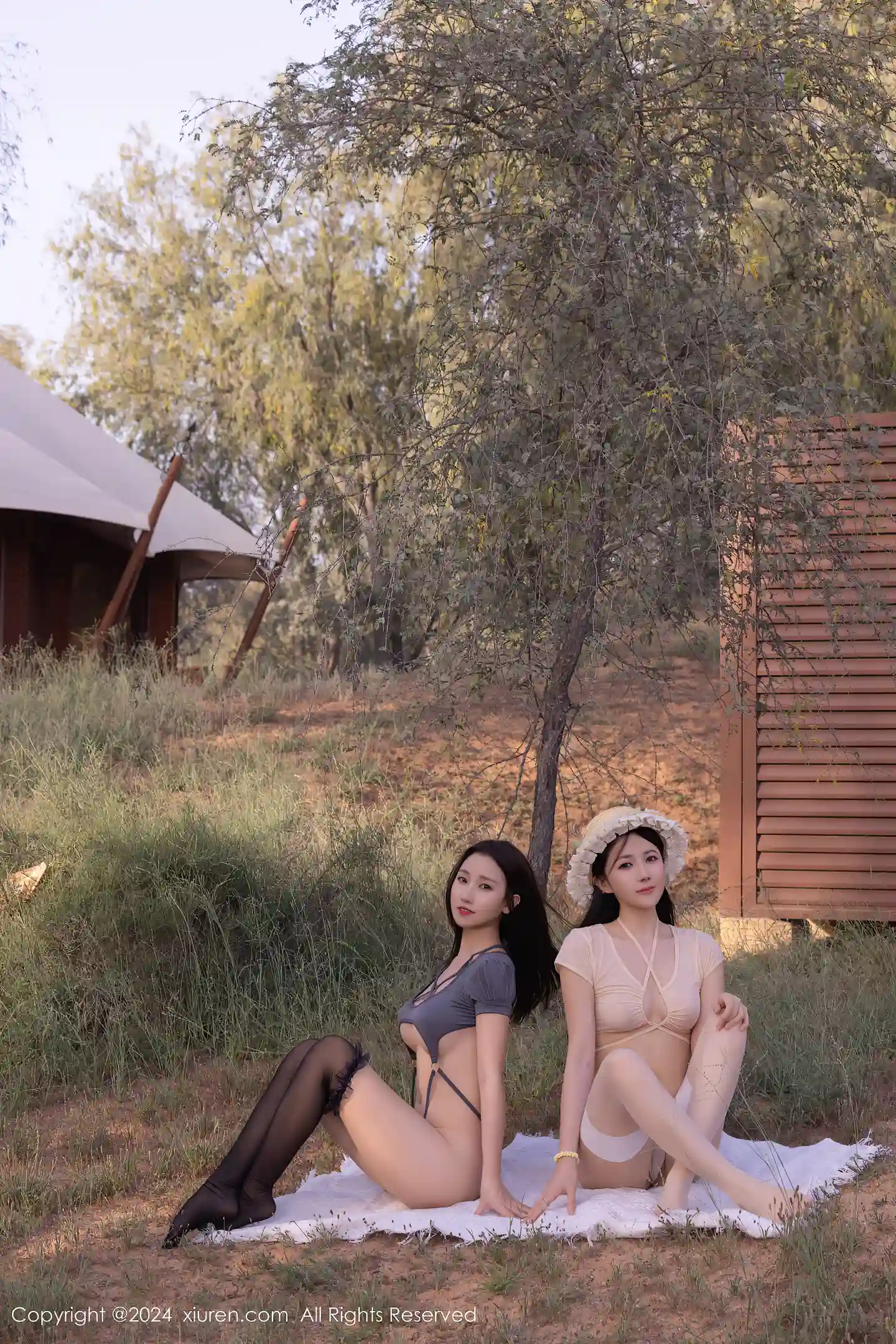 图片[2]-[XiuRen秀人网]VOL.8997 模特合集鱼子酱Fish＆杏子Yada私房性感情趣服饰配丝袜诱惑写真80P-秀人网官方网站